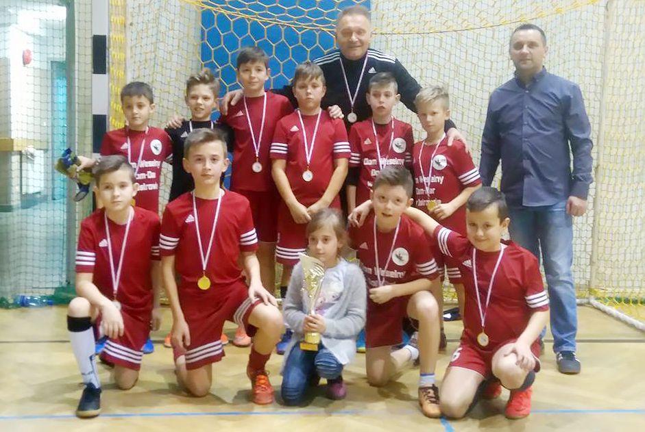 Zwycięska ekipa UKS „Orlik” Przemyśl rocznik 2007.<br/>fot.ze zbiorów własnych