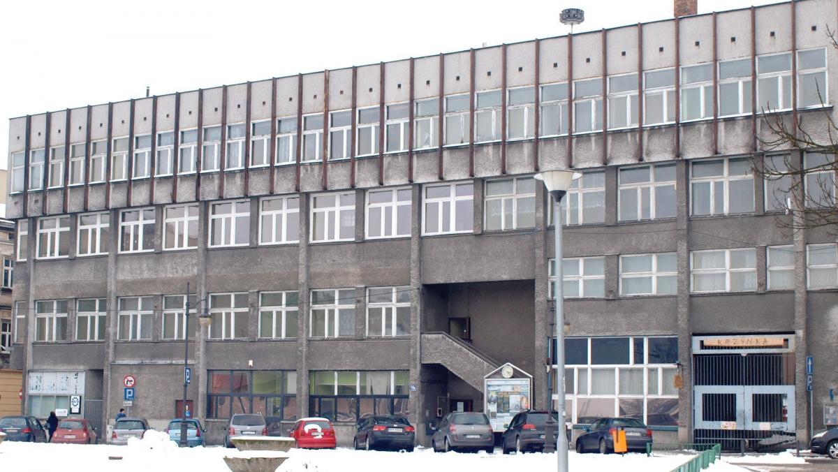 Jeśli będą pieniądze, w budynku przy ul. Ratuszowej 10A dojdzie do prawdziwej budowlanej rewolucji.<br/>fot.Mariusz Godos