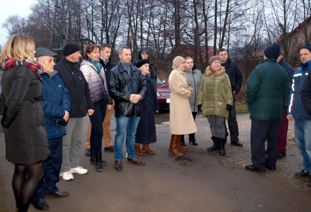 Na spotkanie przyszło wielu mieszkańców ulicy Wołodyjowskiego w Przemyślu. Są poirytowani na bezczynność władz miasta.<br/>fot.Mariusz Godos