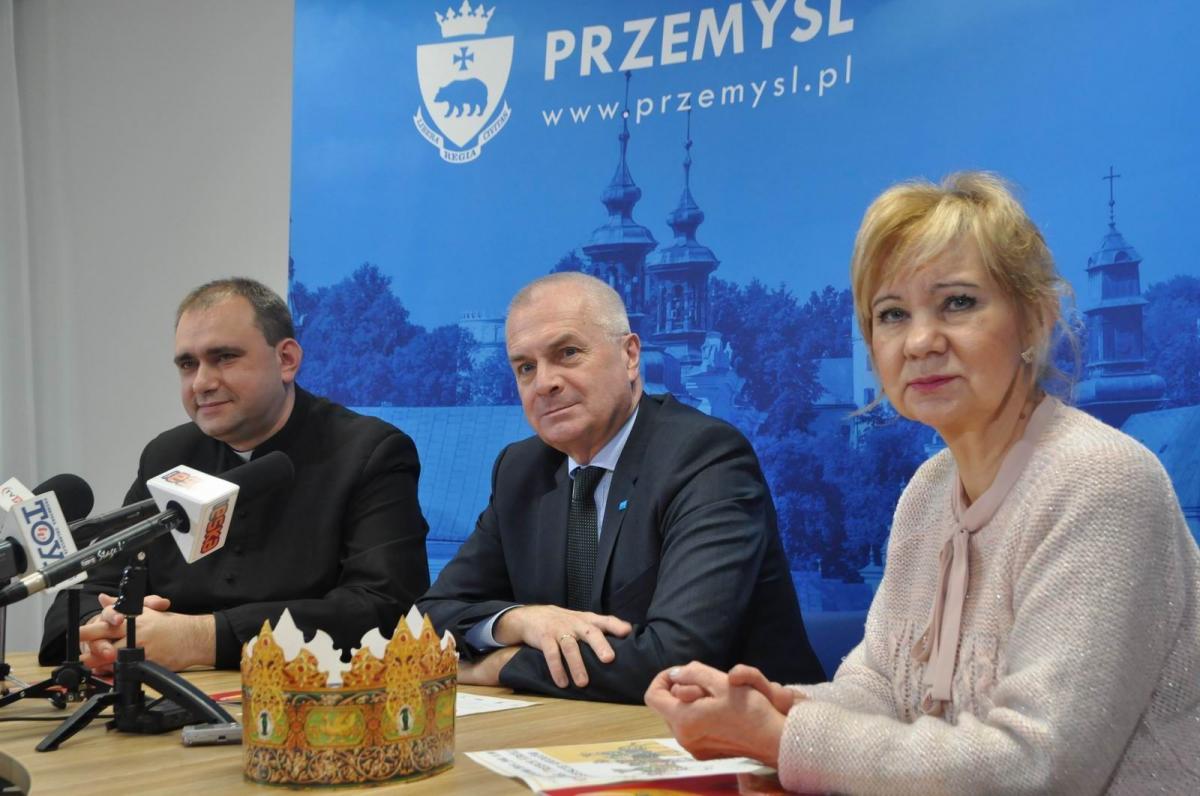 O planowanej imprezie mówili: dyrektor Radia Fara ks. Andrzej Bienia, prezydent Przemyśla Robert Choma i dyrektor Przemyskiego Centrum Kultury i Nauki ZAMEK Renata Nowakowska.<br/>fot.Paweł Bugira
