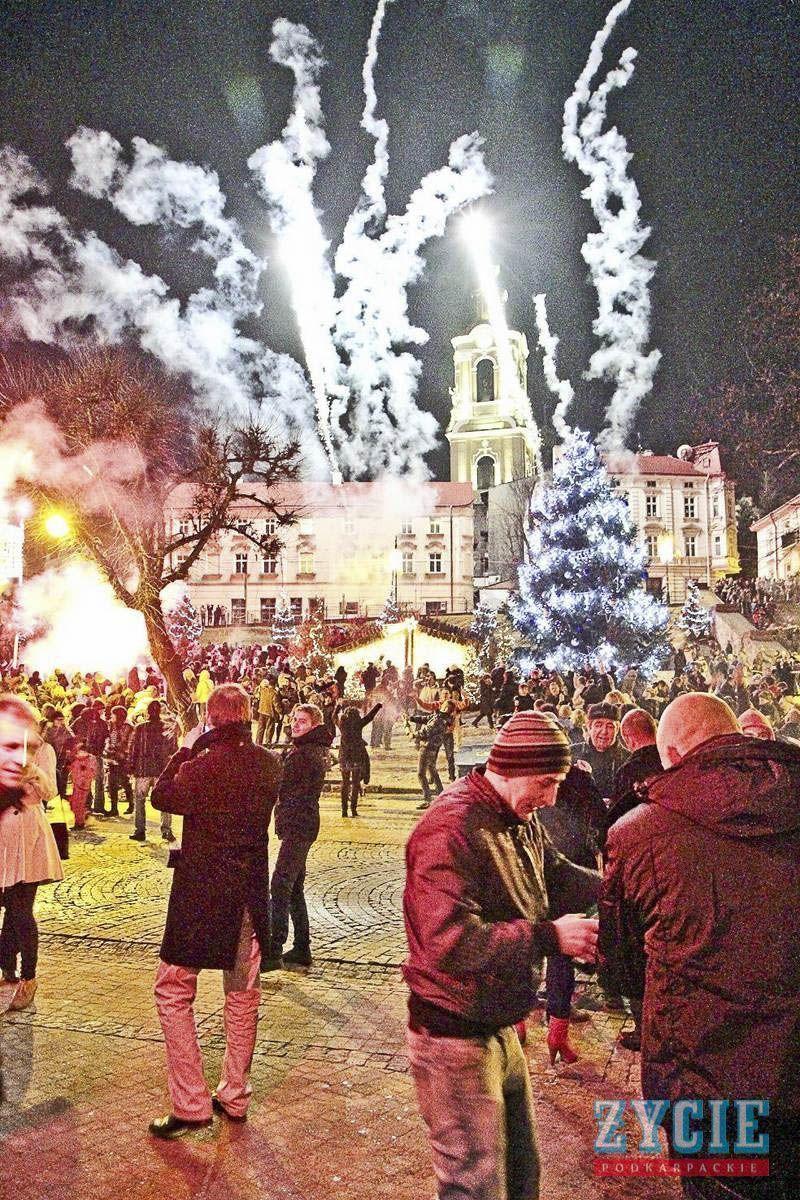 Wybuchająca nagle petarda nie tylko może spowodować oparzenia rąk i twarzy, ale także poważniejsze uszkodzenia ciała, choćby utratę wzroku, palców lub całej ręki.<br/>fot.archiwum ŻP