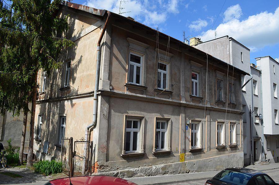 W przyszłym roku m.in. kamienica przy ulicy Chopina 2A zostanie podłączona do miejskiej sieci ciepłowniczej.<br/>fot.ze zbiorów MPEC