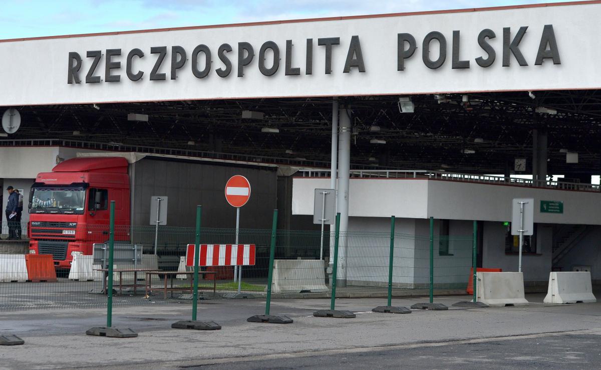 Z roku na rok polsko-ukraińską granicę przekracza coraz więcej podróżnych, głównie Ukraińców.<br/>fot.zbiory własne