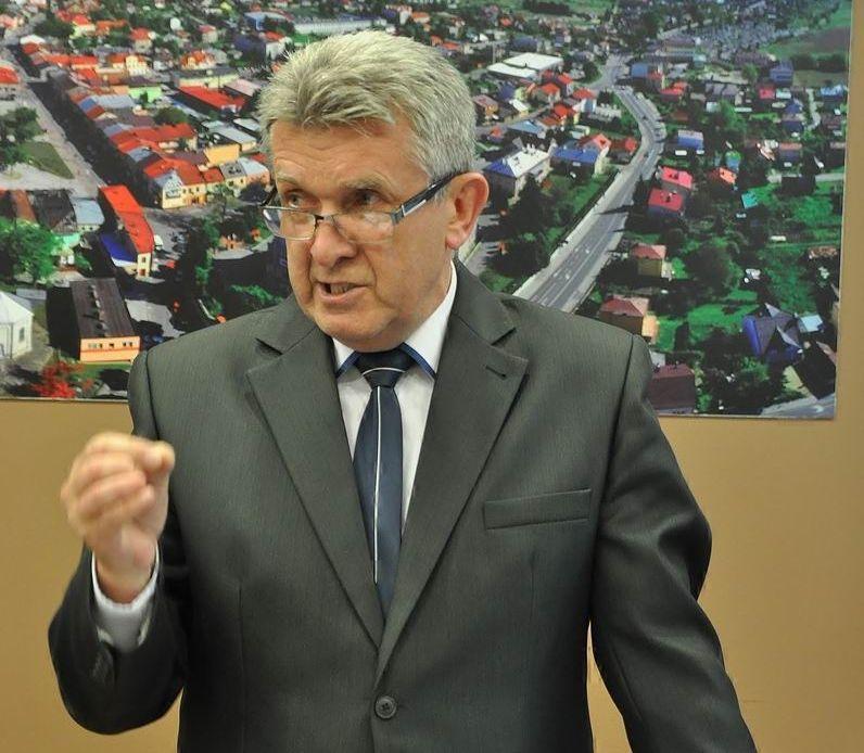 – To nie mieszkańcy budują swoje domy i zakładają gniazda rodzinne przy obwodnicy, tylko nam się buduje obwodnicę przy naszych domach – mówi Ryszard Hulak.<br/>fot.Paweł Bugira