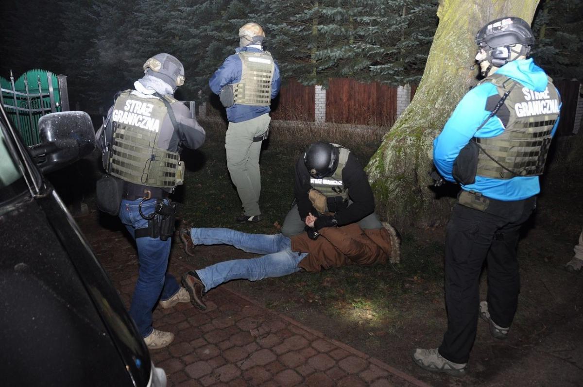 Kilka dni temu pogranicznicy zatrzymali m.in. lidera grupy. To 40-latek z Warszawy.