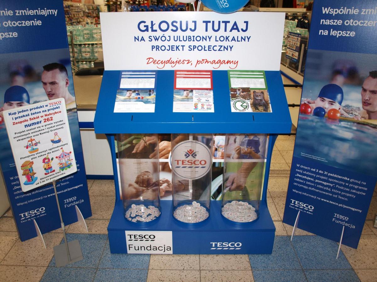 Klienci przemyskich sklepów sieci Tesco mogli głosować na trzy projekty: Zespołu Szkół im. Tadeusza Kościuszki w Nehrybce, Ośrodka Rehabilitacji Zwierząt Chronionych oraz Stowarzyszenia Nauczycieli, Rodziców i Sympatyków „Szkolne Marzenia” przy Zespole Szkół z Oddziałami Integracyjnymi.<br/>fot.Mari