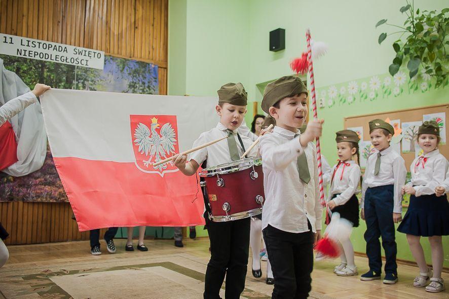 Patriotycznych akcentów z okazji Święta Niepodległości nie zabrakło w Przedszkolu nr 3 w Przemyślu.