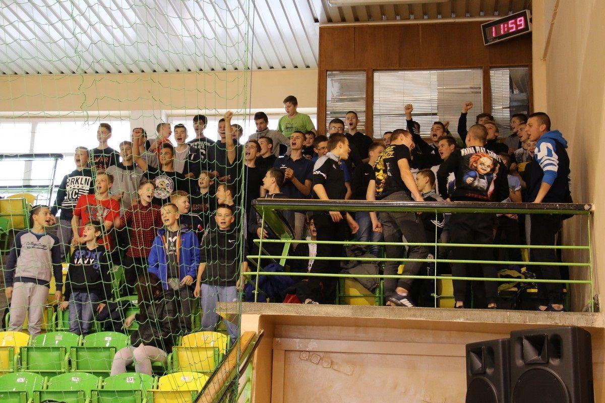Zawodników dopingowali uczniowie Szkoły Mistrzostwa Sportowego oraz podopieczni PSONI.<br/>fot.UM Jarosław