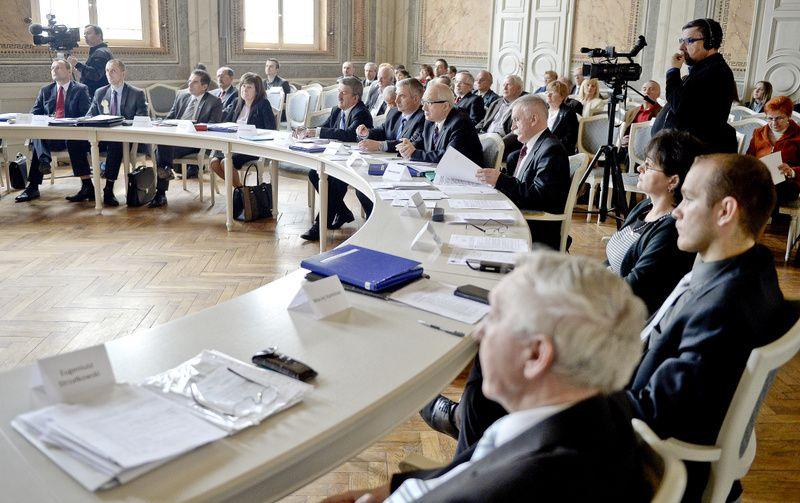 Stosowną uchwałę o przyznaniu honorowego obywatelstwa Przemysławowi Babiarzowi podjęła Rada Miejska w Przemyślu.<br/>fot.zbiory własne