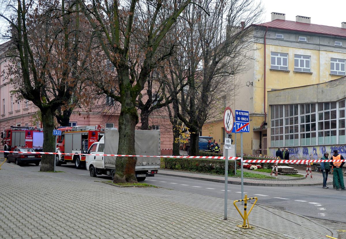 Na miejsce zdarzenia szybko przyjechali strażacy i gazownicy.<br/>fot.zbiory własne