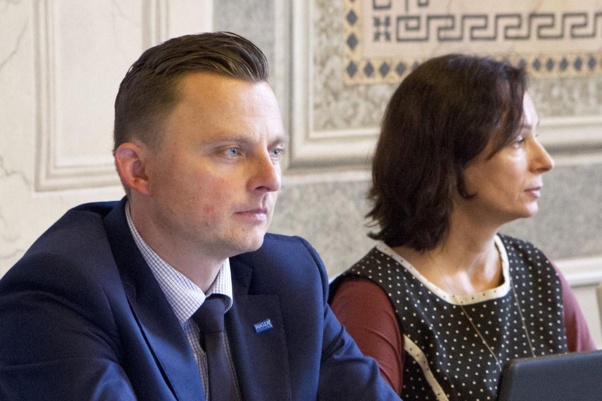 Robert Bal jest wiceprzewodniczącym Rady Miejskiej w Przemyślu. Mówi, że chce się rozwijać i skupić na pracy w nowym miejscu.<br/>fot.Jacek Szwic