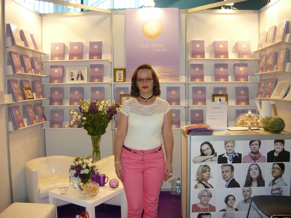 Ania podczas promocji książki opowiadała o wrażeniach z udziału w projekcie.