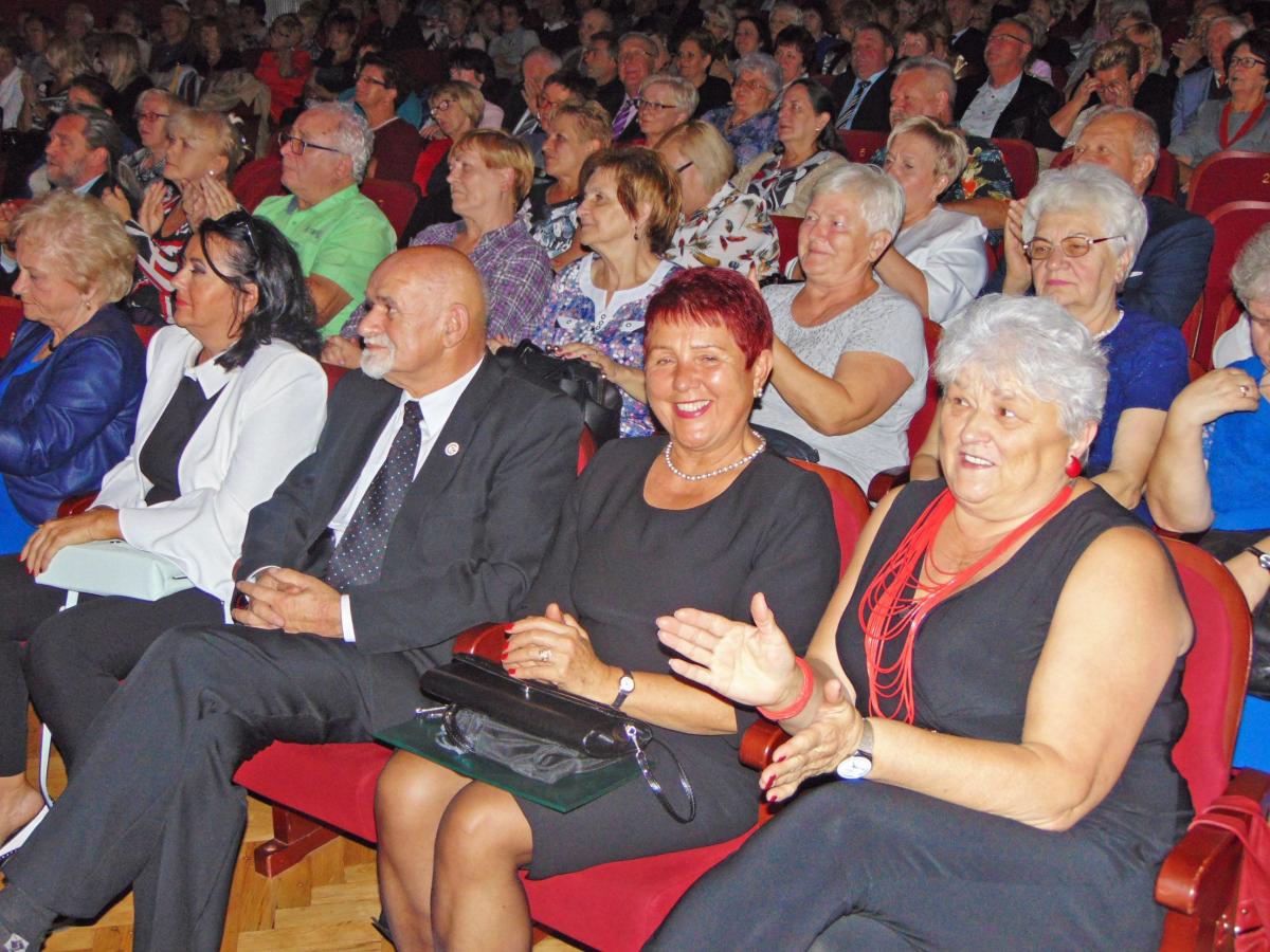 10-lecie przemyskich diabetyków było okazją do wzruszeń i podsumowań, a także wręczenia odznaczeń związanych z działalnością organizacji.<br/>fot.archiwum organizatora