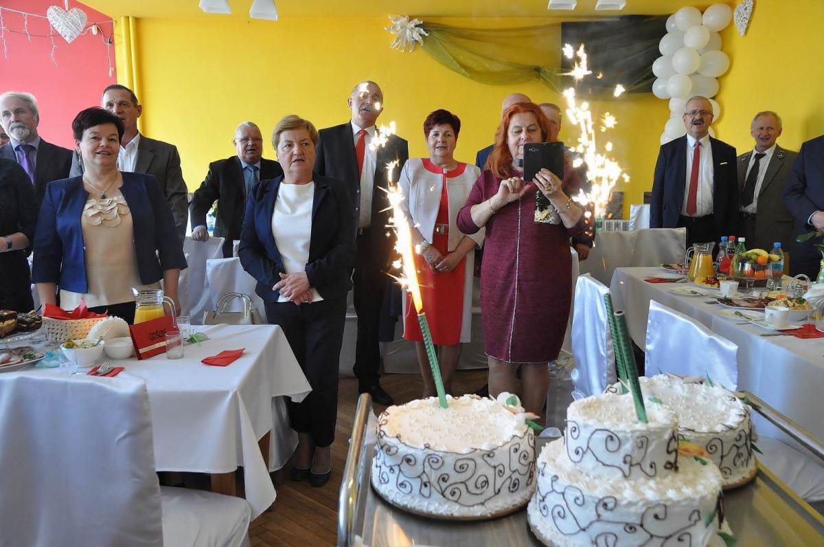 Z okazji jubileuszu nie zabrakło tortu i gromkiego \