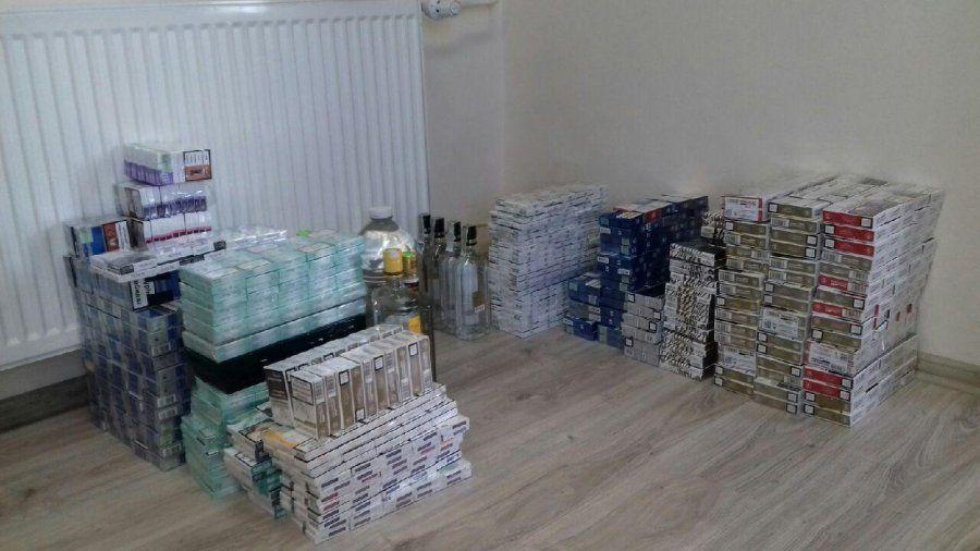 Nielegalny towar znaleziony w pokoju wynajmowanym przez Ukrainki.<br/>fot.KMP Przemyśl