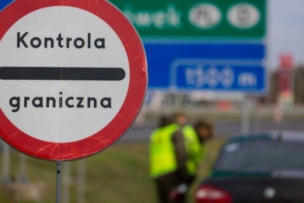 Małżeństwo z Oleszyc nie ukrywa, że sytuacja była nerwowa. Zapewniają jednak, że nie grozili funkcjonariuszom i nie przeszkadzali im w czynnościach służbowych.<br/>fot.serwis BiOSG