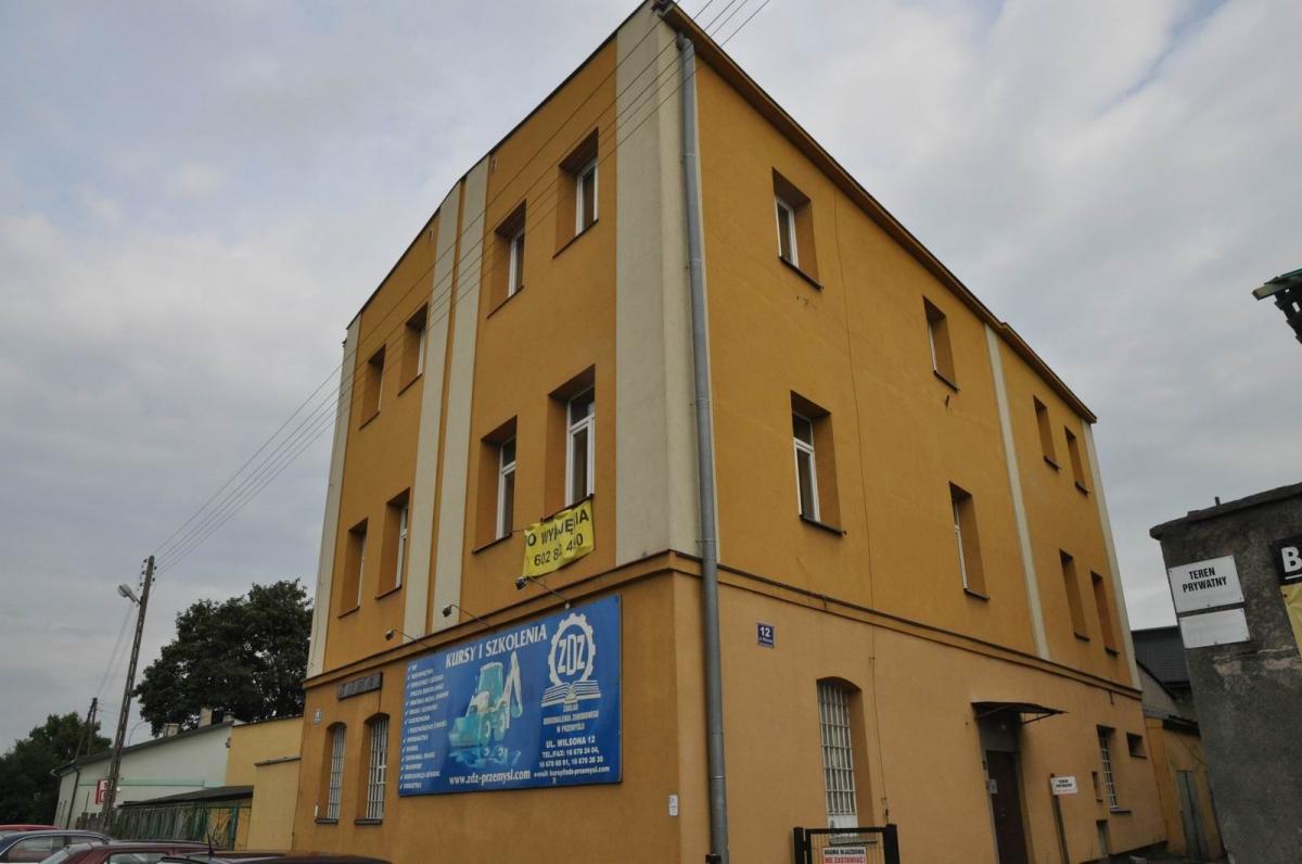 Ośrodek Pomocy dla Osób Pokrzywdzonych Przestępstwem mieści się przy ul. Wilsona 12, na pierwszym piętrze (w budynku Zakładu Doskonalenia Zawodowego).<br/>fot.Paweł Bugira