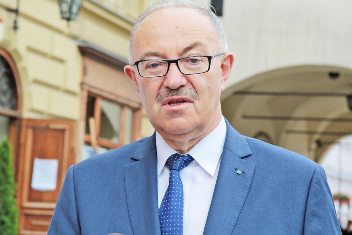 – Rezygnacja ze zmiany czasu to poprawa życia mieszkańców – uzasadniał poseł Mieczysław Kasprzak, szef podkarpackich ludowców.<br/>fot.Roman Kijanka
