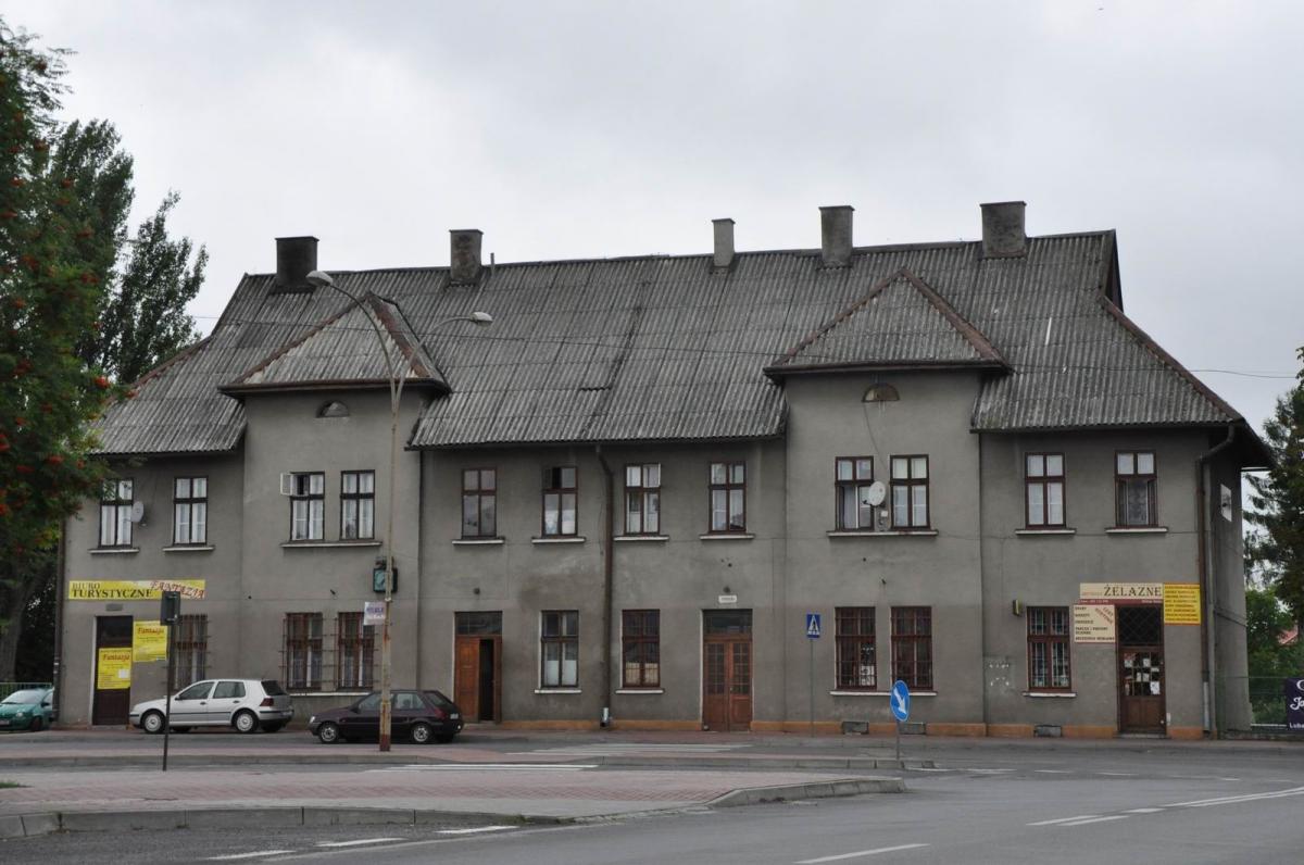 Lubaczowski dworzec kolejowy pochodzi z 1880 r. i jest wpisany do rejestru zabytków. Leży przy linii 101 Munina – Hrebenne. <br/>fot.Paweł Bugira