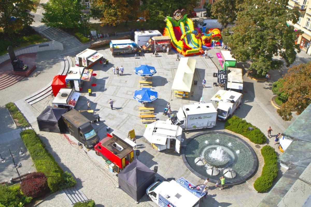 Tabor food trucków w Przemyślu.<br/>fot.Jacek Szwic