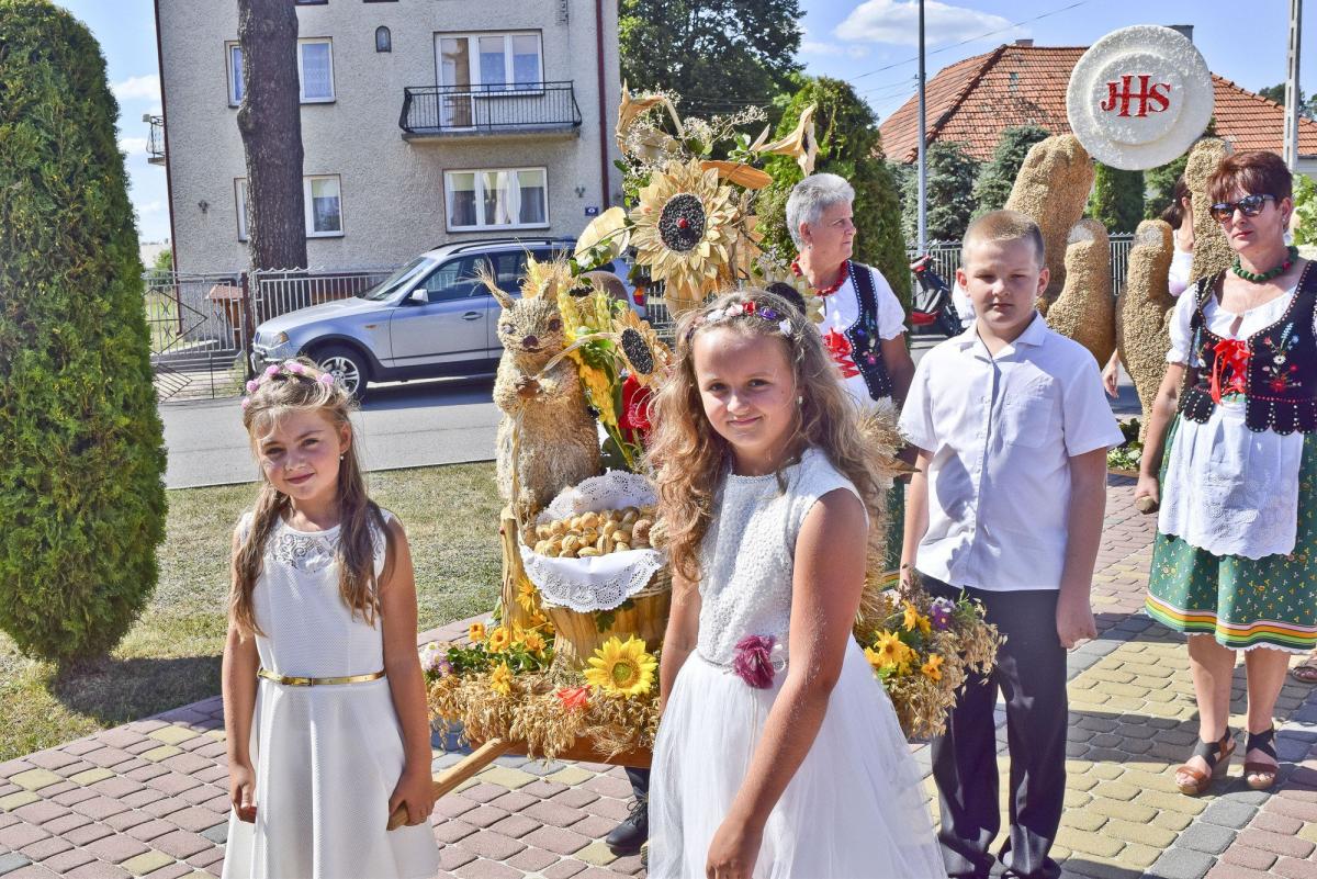 Na zdjęciu wieniec z dożynek w Tryńczy, 2017 r.<br/>fot.UG Tryńcza
