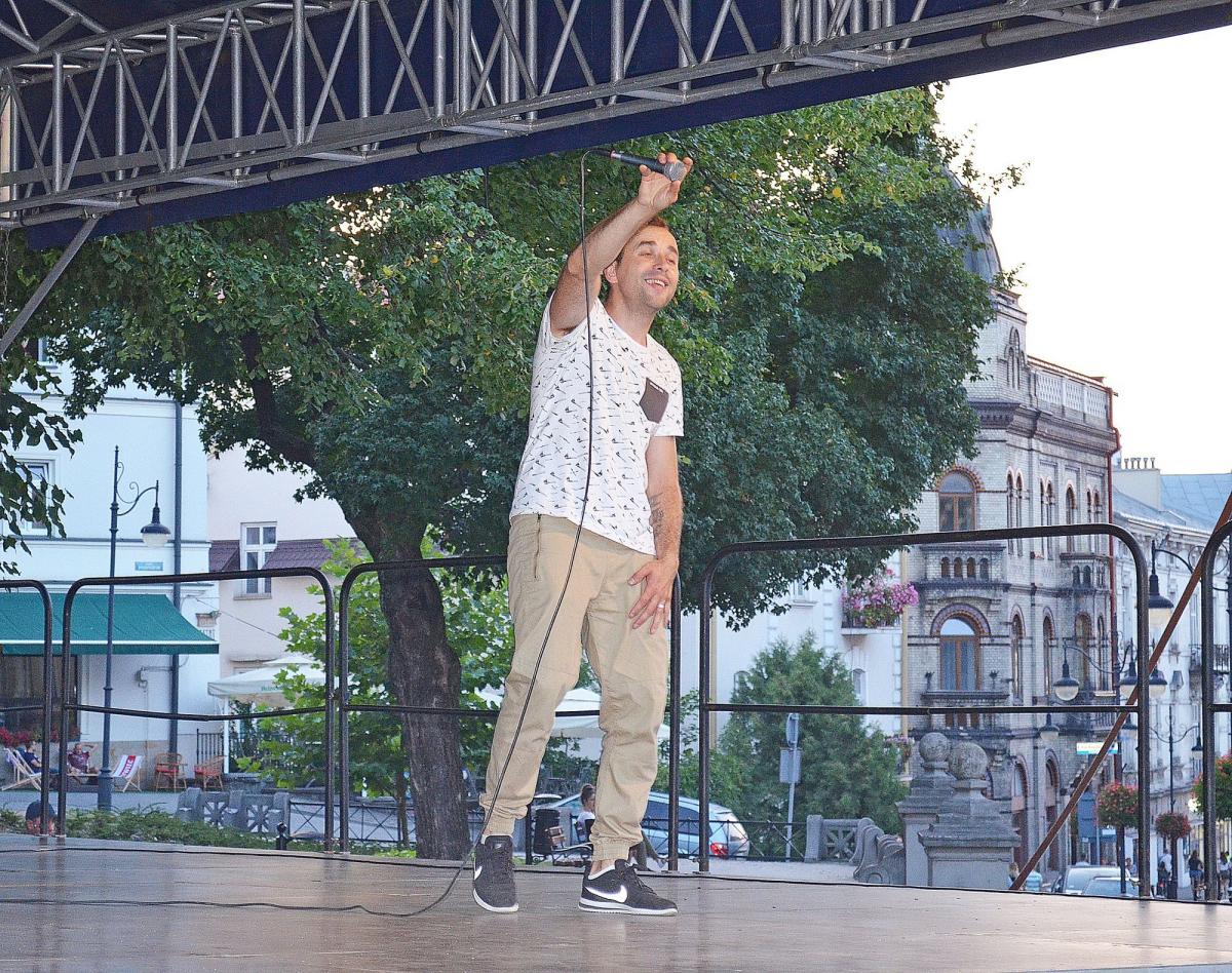 „Kolah” nie lubi rutyny, na scenie improwizuje. Każdy jego koncert jest niepowtarzalny, m.in. za sprawą publiczności.<br/>fot.Aleksandra Białoń