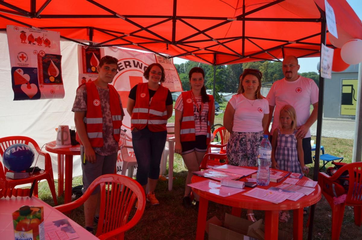 Organizatorzy akcji z Polskiego Czerwonego Krzyża.<br/>fot.Agata Sykała