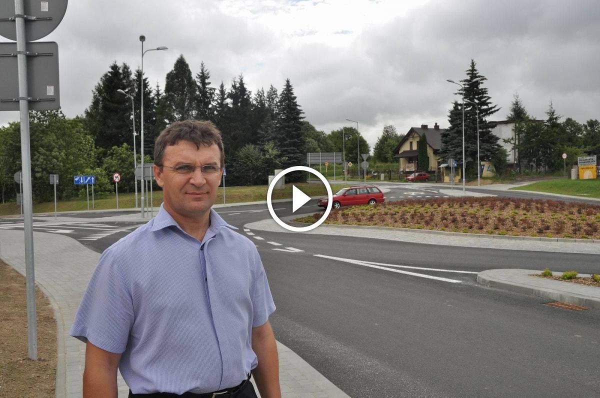 – Najważniejsze to zwracać uwagę na oznakowanie i go przestrzegać – mówi instruktor nauki jazdy Jerzy Świetlicki.<br/>fot.Paweł Bugira