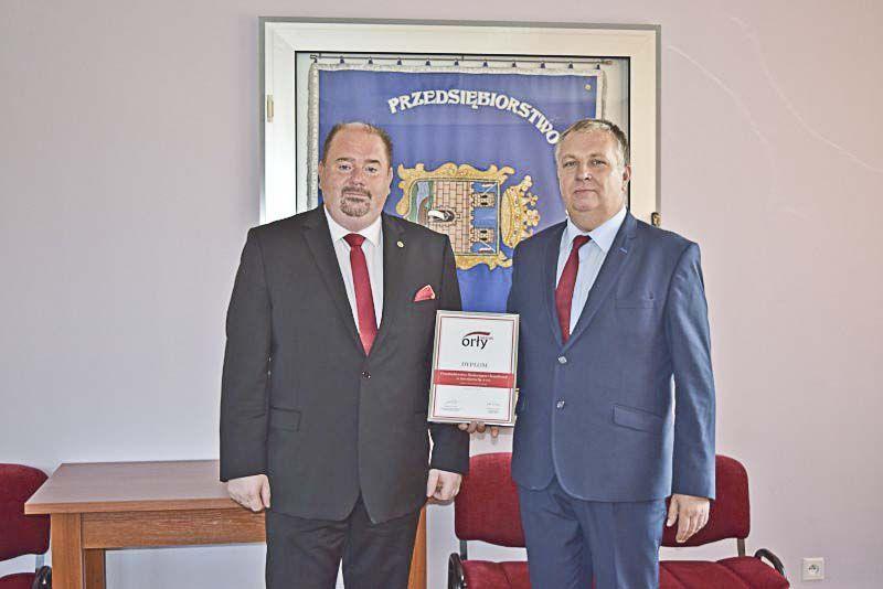 Andrzej Wysocki, prezes PWiK (po prawej) z Waldemarem Paluchem, burmistrzem Jarosławia.
 
<br/>fot.zbiory własne