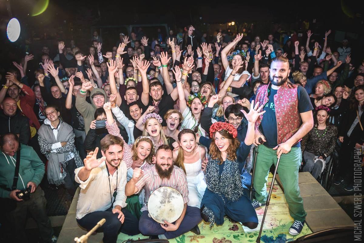 Gorajecka scena przez 4 dni tętniła muzyką folkową. Publiczność żywiołowo reagowała na znane i nowo odkryte kapele. Założeniem Folkowiska jest też kultywowanie dziedzictwa narodów zamieszkujących Galicję przed II wojną światową. To tu spotykają się kultura polska, ukraińska, żydowska, rosyjska, aust