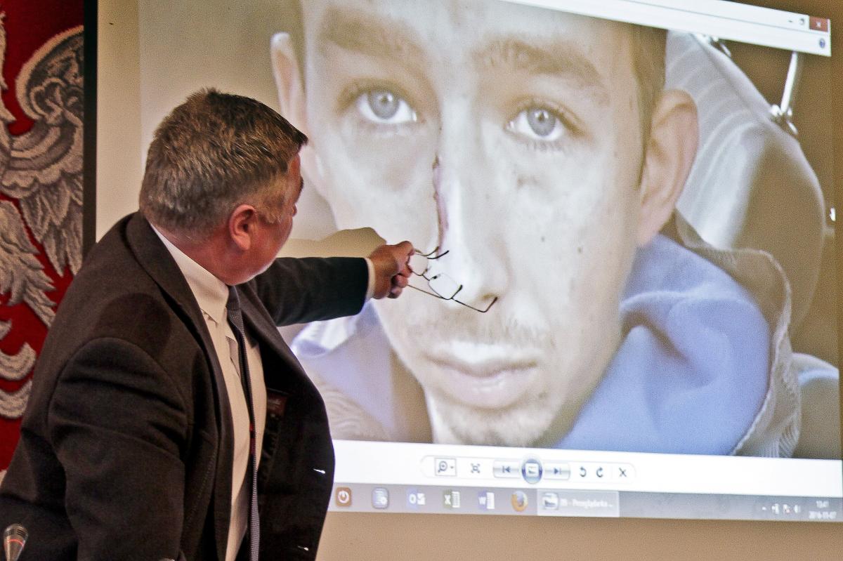 Po całym zdarzeniu wójt gminy Wiązownica Marian Ryznar zorganizował konferencję prasową, podczas której analizował część zajścia.<br/>fot.Roman Kijanka