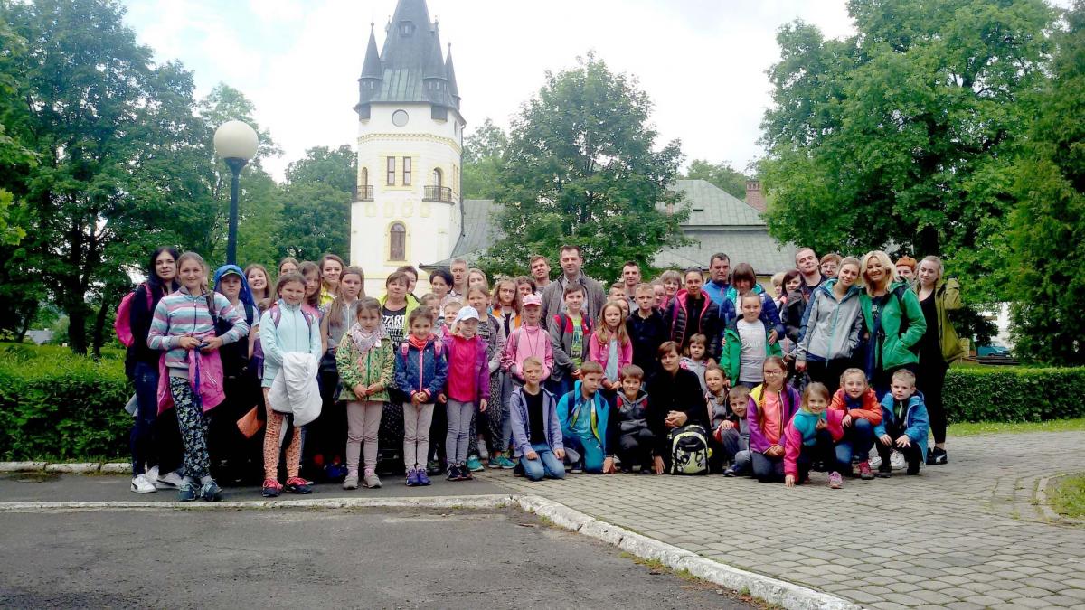 Radny Maciej Szewczyk zorganizował wycieczkę dla najmłodszych z okazji Dnia Dziecka.