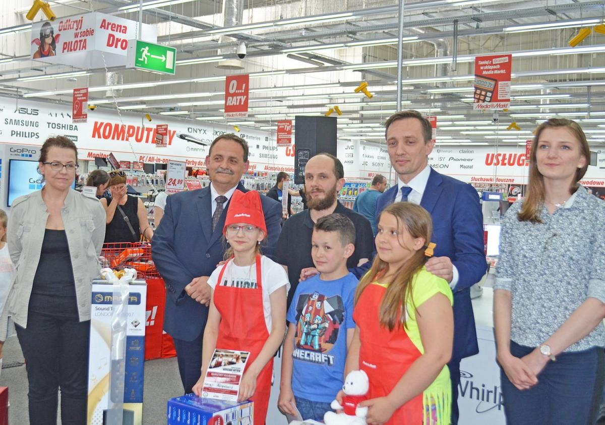 Jury w składzie: Tomasz Zając, dyrektor MediaMark w Przemyślu, Artur Mykita, dyrektor SP nr 15 w Przemyślu, Angelika Wieleńska, edukator żywienia oraz Maciej Łabuński, właściciel restauracji Bosko jednogłośnie nie przyznało miejsca II. Zwycięstwo w konkursie przypadło w udziale Karolinie Ochenduszko