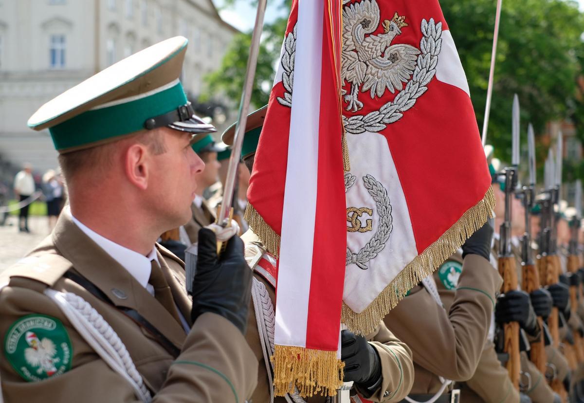 Miejscem uroczystości był przemyski Rynek.<br/>fot.zbiory własne