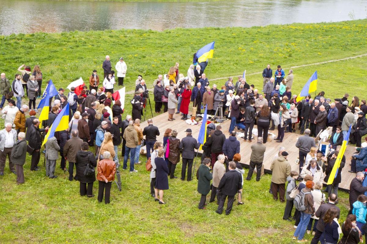 Częścią społecznych obchodów 70  rocznicy Akcji  „Wisła” była akcja „Punkt zbiorczy”.<br/>fot.Jacek Szwic