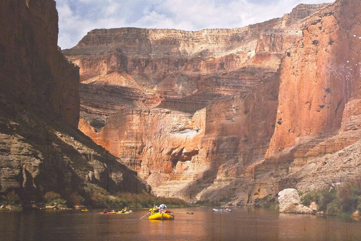 Jedno ze zdjęć z ekstremalnego spływu Kanionem Colorado.