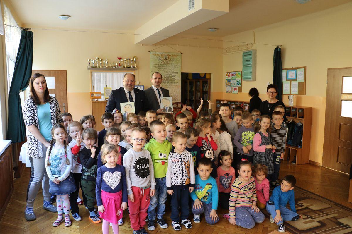 Autorski portret za czytanie bajki dla burmistrzów od przedszkolaków
