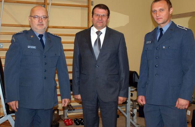 Kto będzie dyrektorował w Specjalnym Ośrodku Szkolno-Wychowawczym nr 2 im. Janusza Korczaka w Przemyślu zdecyduje prezydent miasta Robert Choma, ale trudno sobie wyobrazić, aby nie był to Zbigniew Berestecki (w środku), który zrobił wiele dobrego dla tej placówki.<br/>fot.Mariusz Godos