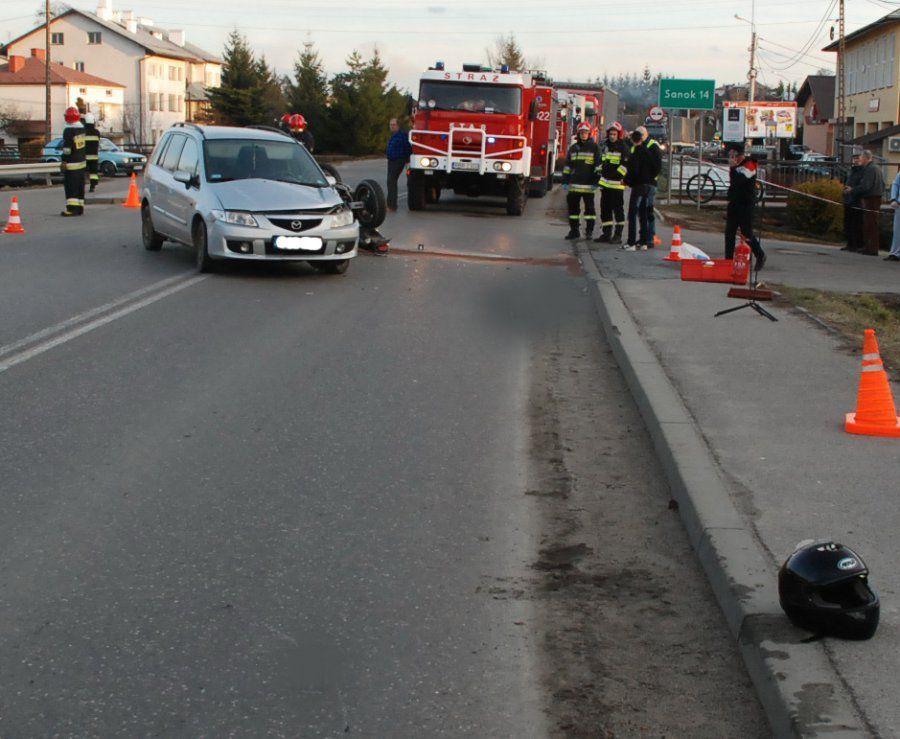 Obydwoje uczestnicy wypadku w Grabownicy Starzeńskiej byli trzeźwi. Motocyklista z obrażeniami trafił do szpitala.<br/>fot.KPP Brzozów