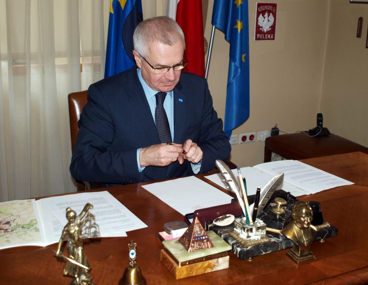 Prezydent Przemyśla Robert Choma szefować nadsańskiemu grodowi zaczął w 2002 r., czyli obecnie rządzi już czwartą kadencję.<br/>fot.Mariusz Godos