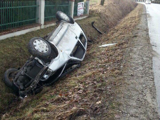 Wypadek w Dębowcu.<br/>fot.KPP Jasło