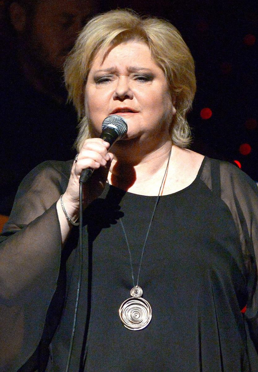 Piątkowy koncert w Przemyślu Lora Szafran zaczęła słynną piosenką Leonarda Cohena „Zuzanna”.<br/>fot.zbiory własne