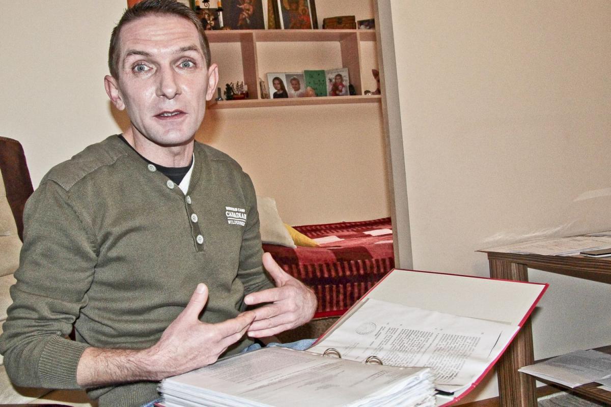 Po prawie sześciu latach sąd zajmie się ustaleniem ojcostwa. Pan Ireneusz, któremu je przypisano, zastanawia się, dlaczego trwało to tak długo.<br/>fot.Roman Kijanka