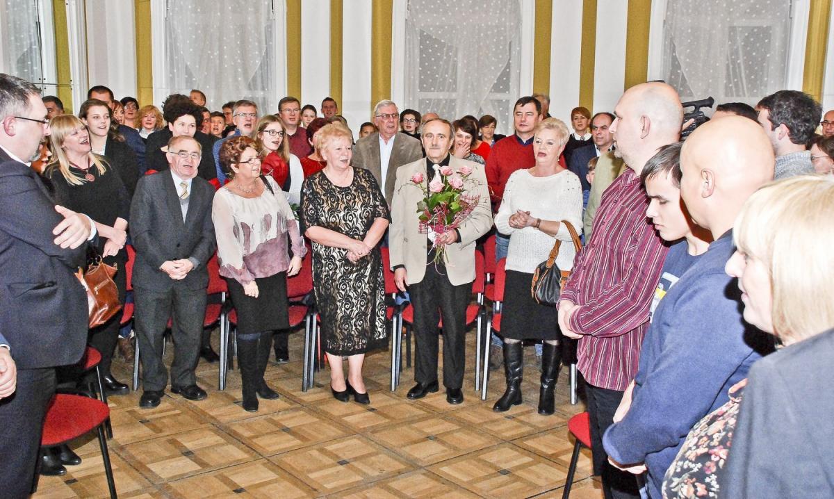 ie Zamku Kazimierzowskiego koncert laureatów, połączony z wręczeniem dyplomów. XXV festiwal, wedle zapewnień organizatorów, ma się odbyć w grudniu 2018 r. I trzymać kciuki należy za włodarzy kultury w mieście i całej Polsce<br/>fot.Adam Erd