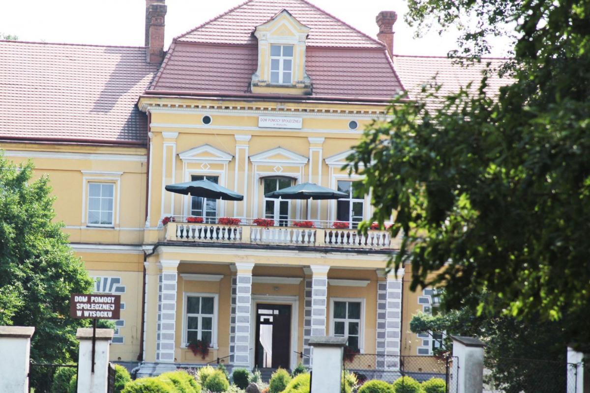 Dom Pomocy Społecznej w Wysocku nie będzie musiał szukać nowej siedziby. Władze powiat jarosławskiego zdecydowały o zakupie pałacu.<br/>fot.Roman Kijanka