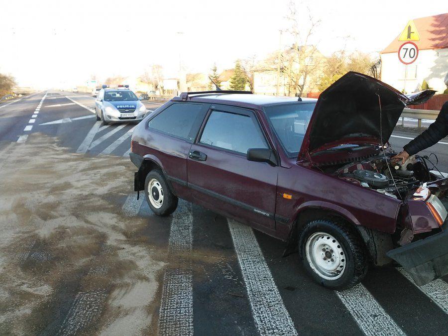 Jeden z pojazdów, który ucierpiał w karambolu w Zadąbrowiu.<br/>fot.KMP Przemyśl