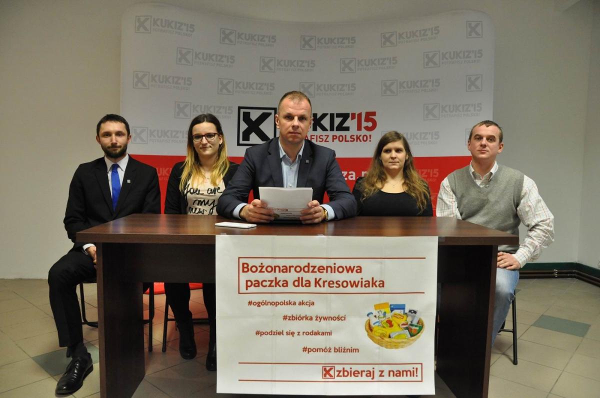 Działacze ruchu Kikiz’15 (od lewej): Tomasz Leszczyński, Magdalena Targańska, poseł Wojciech Bakun, Katarzyna Leszczyńska i Wojciech Pawliszak. <br/>fot.Paweł Bugira