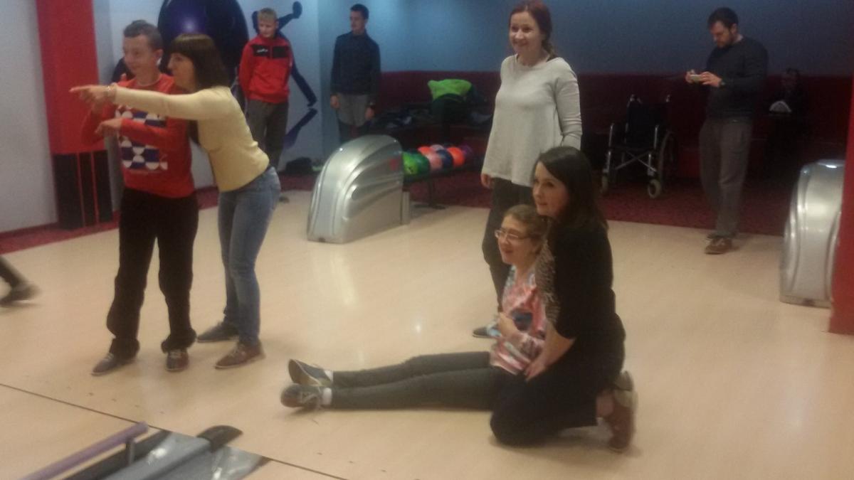Zajęcia z wychowankami PSOUU OREW pod okiem instruktorów bowling i opiekunów.<br/>fot.zbiory klubu Japa