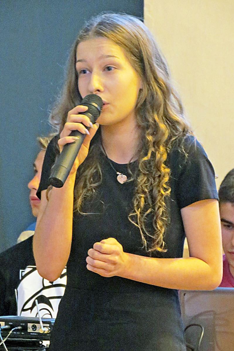 Aleksandra Wajda profesjonalnie rozwija swój talent wokalny od września 2015 r.