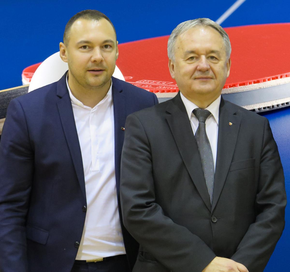 Członek zarządu PZTS Kamil Dziukiewicz (z lewej) obok prezesa związku Wojciecha Waldowskiego.<br/>fot.ze zbiorów własnych